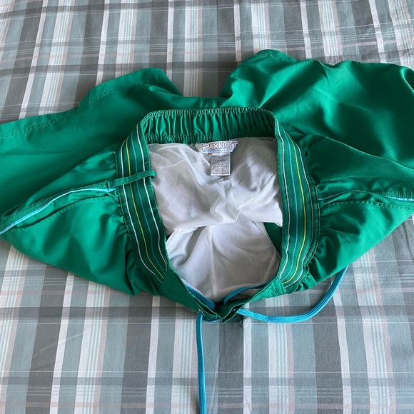 Mens 2 Xist swim shorts green in color large - Picture 10 of 10